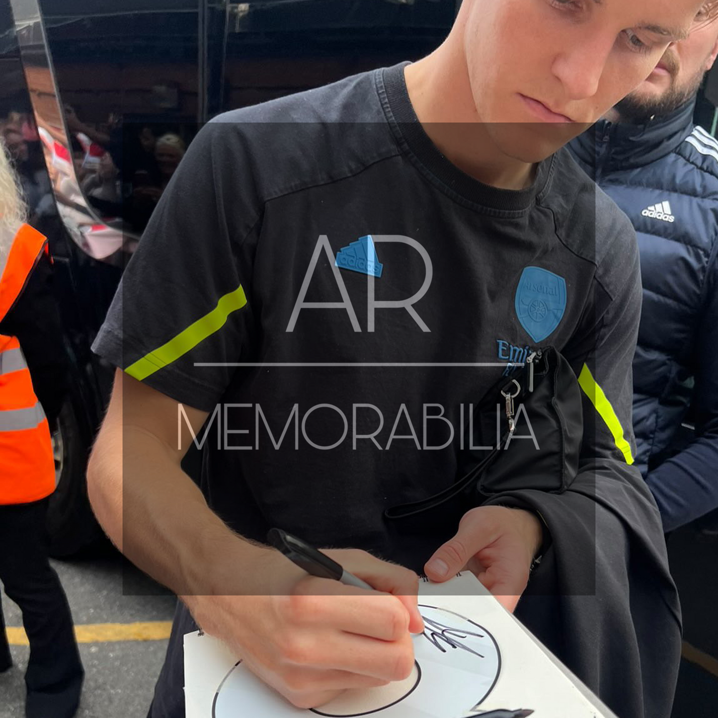 Signed Martin Ødegaard Arsenal Home Shirt 2023/24
