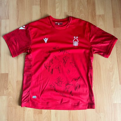 Squad Signed Nottingham Forest Home Shirt 2022/23